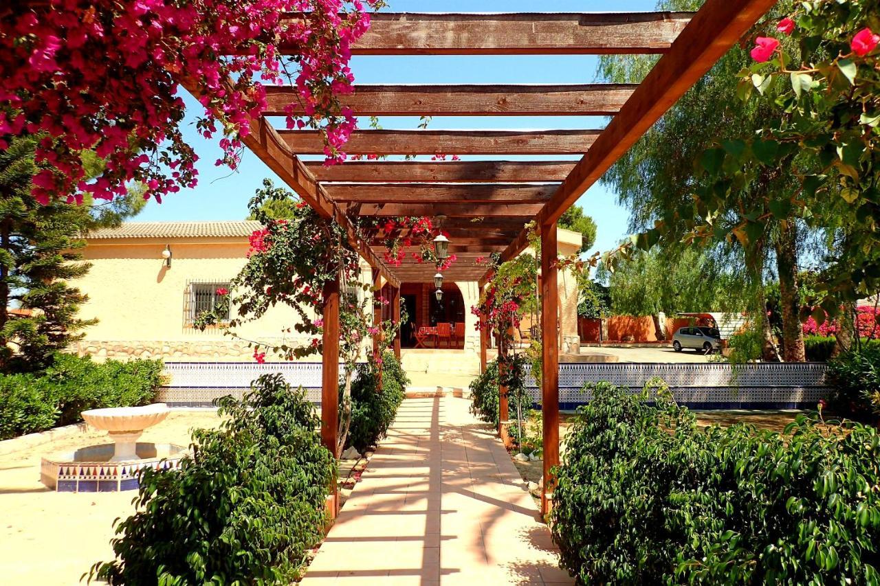 Villa Buganvilla Elche Exteriör bild